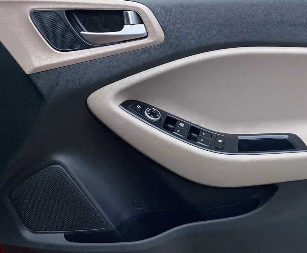 2019 Hyundai Elite i20 SPORTZ PLUS 1.2, Petrol, Manual, 48,651 km, Driver Side Door Panels Control
