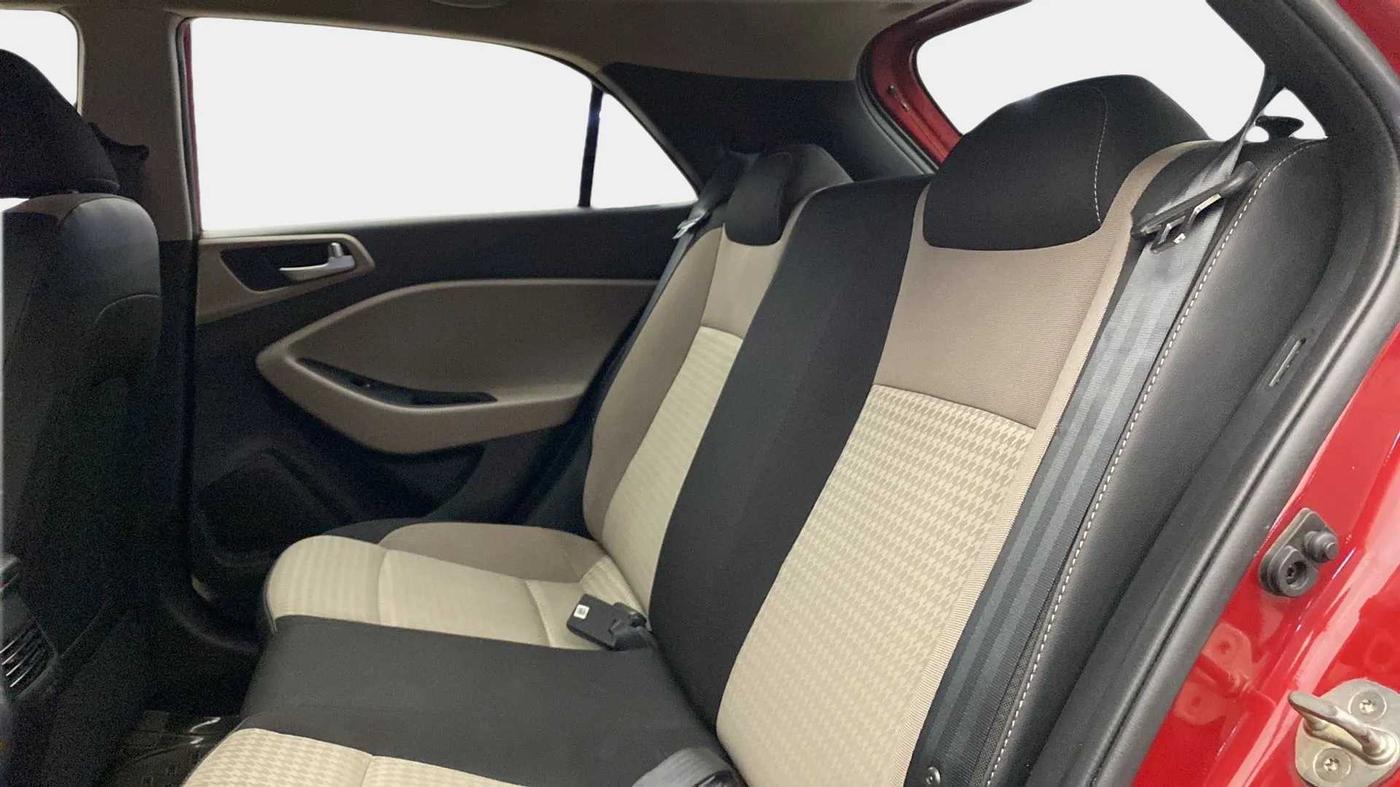 2019 Hyundai Elite i20 SPORTZ PLUS 1.2, Petrol, Manual, 48,651 km, Right Side Rear Door Cabin