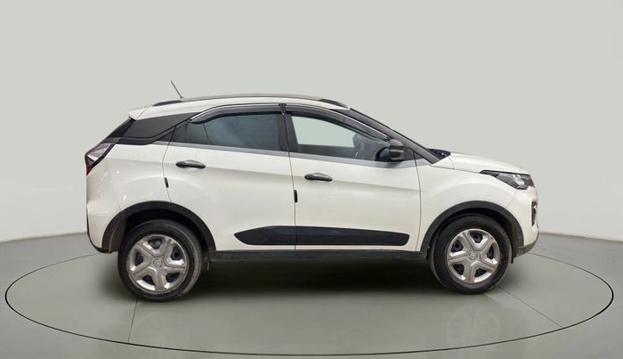 2020 Tata NEXON XMA SUNROOF DIESEL, Diesel, Automatic, 56,061 km, Right Side View