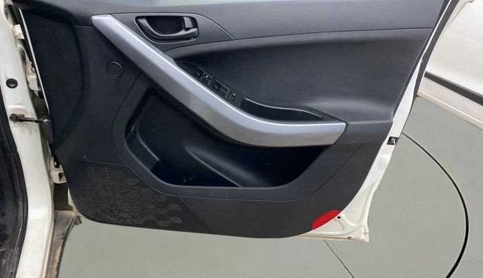 2020 Tata NEXON XMA SUNROOF DIESEL, Diesel, Automatic, 56,061 km, Driver Side Door Panels Control