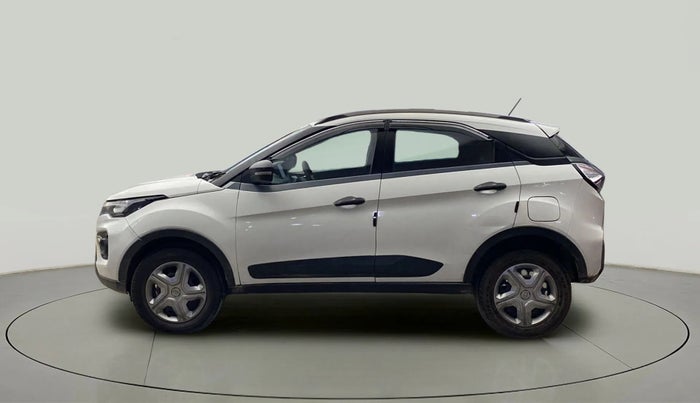 2020 Tata NEXON XMA SUNROOF DIESEL, Diesel, Automatic, 56,061 km, Left Side