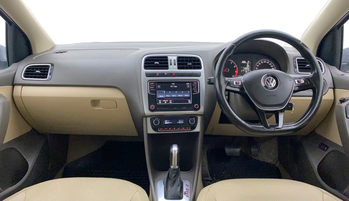 2017 Volkswagen Vento HIGHLINE PLUS 1.2 AT 16 ALLOY, Petrol, Automatic, 41,766 km, Dashboard