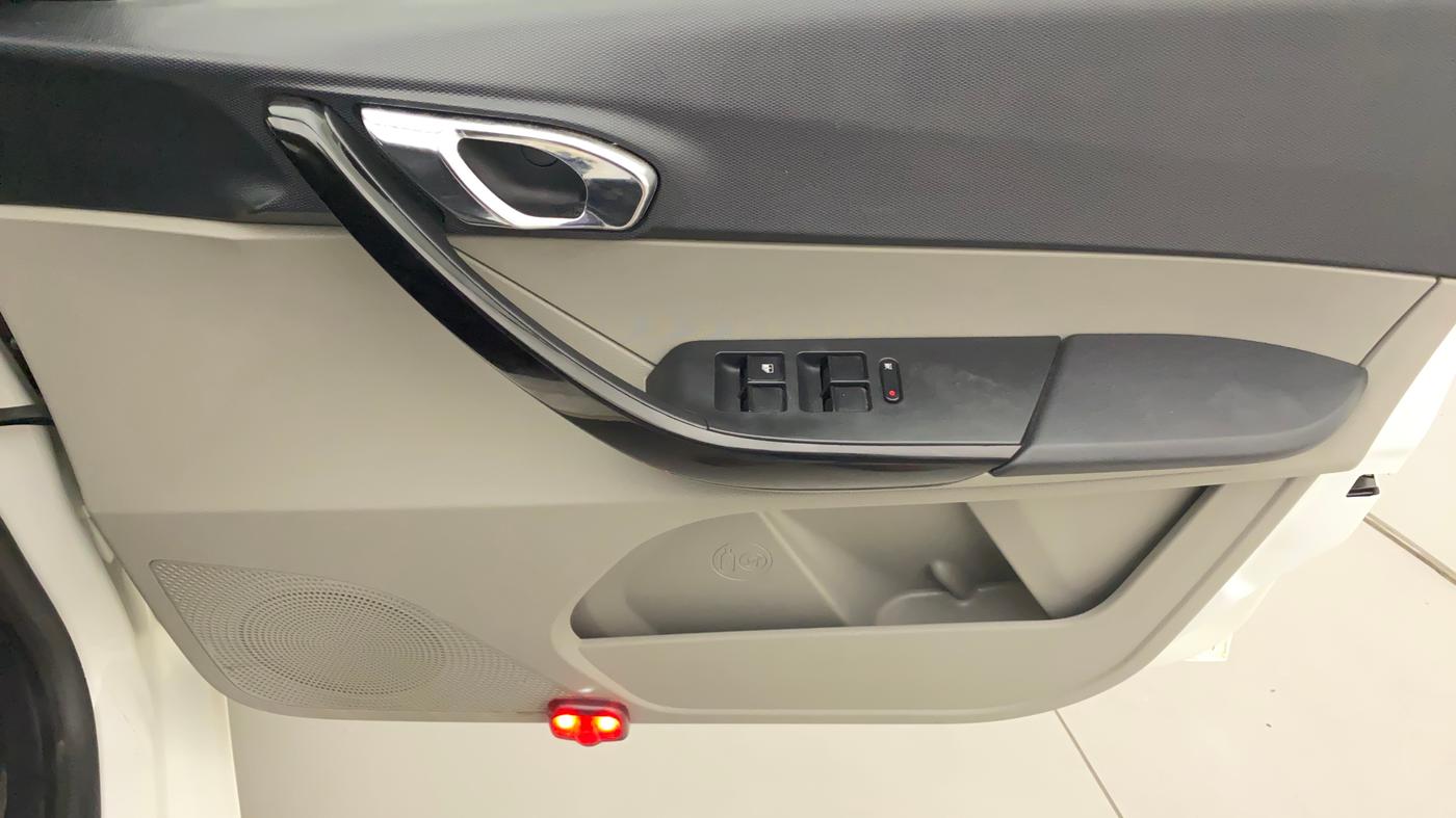 2019 Tata Tiago XZA PETROL, Petrol, Automatic, 21,298 km, Driver Side Door Panels Control