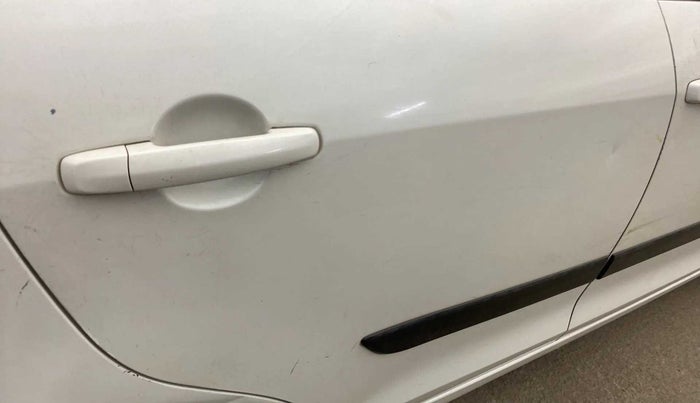 2015 Maruti Swift VXI, Petrol, Manual, 44,663 km, Right rear door - Slightly dented