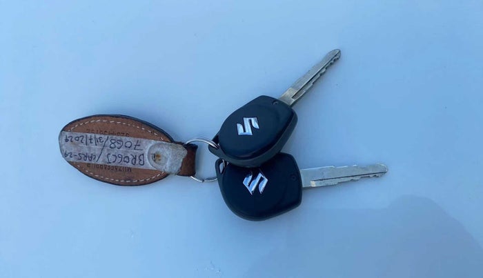 2020 Maruti Dzire VXI, Petrol, Manual, 17,204 km, Key Close Up