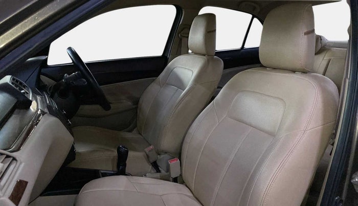 2019 Maruti Dzire VXI, Petrol, Manual, 39,018 km, Right Side Front Door Cabin