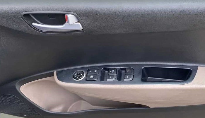 2017 Hyundai Grand i10 SPORTZ 1.2 KAPPA VTVT, Petrol, Manual, 59,102 km, Driver Side Door Panels Control