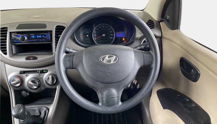 2014 Hyundai i10 MAGNA 1.1, Petrol, Manual, 36,117 km, Steering Wheel Close Up
