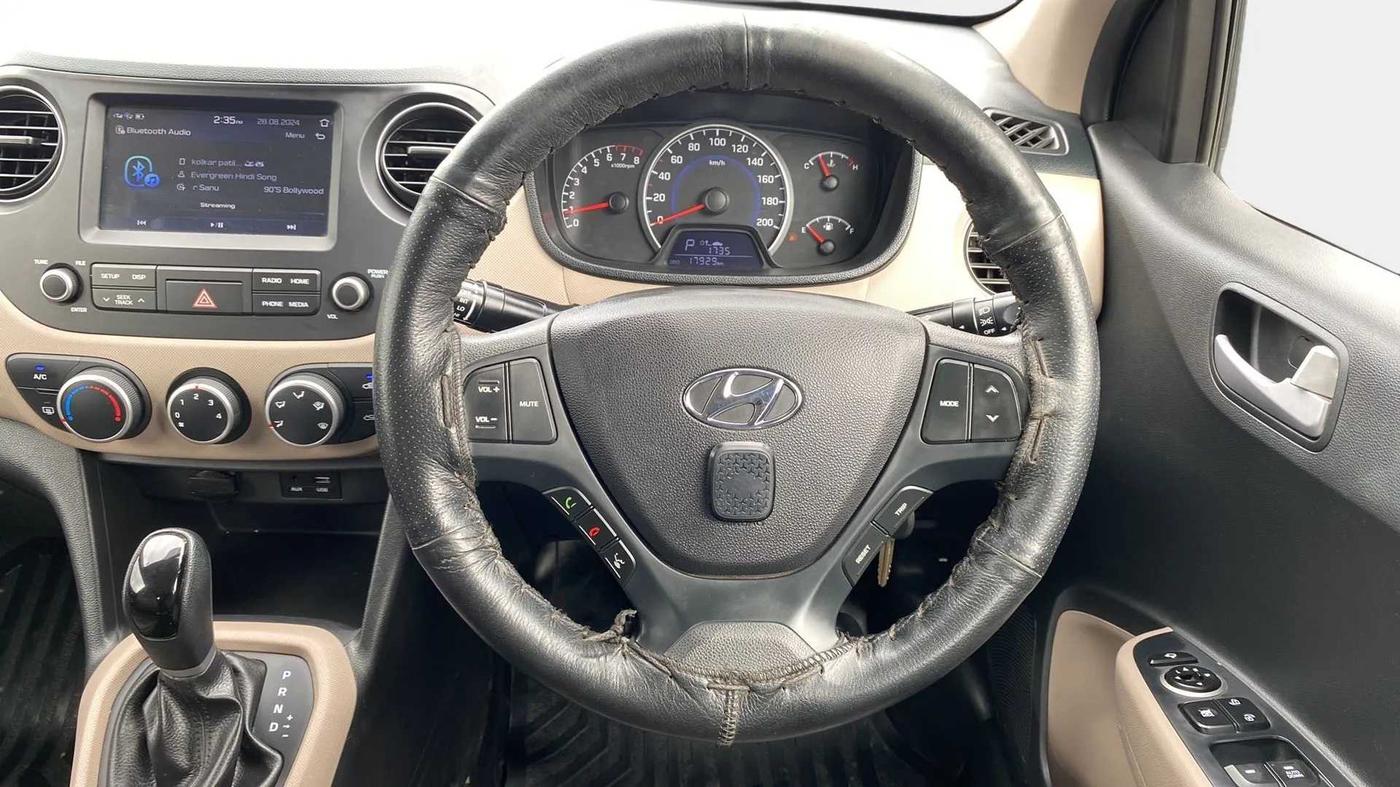 2017 Hyundai Grand i10 SPORTZ (O) AT 1.2 KAPPA VTVT, Petrol, Automatic, 17,931 km, Steering Wheel Close Up