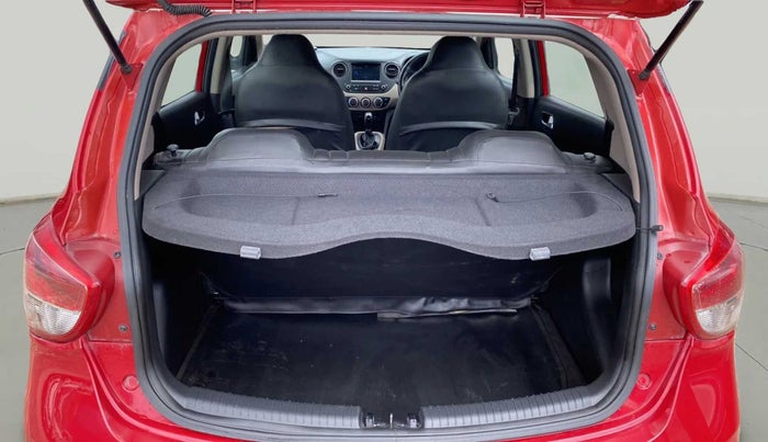 2017 Hyundai Grand i10 SPORTZ (O) AT 1.2 KAPPA VTVT, Petrol, Automatic, 17,931 km, Boot Inside