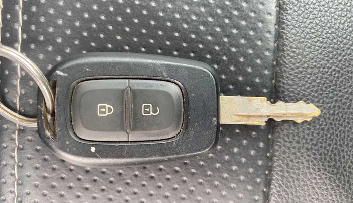2017 Renault Kwid RXT 1.0 AMT, Petrol, Automatic, 6,192 km, Key Close Up