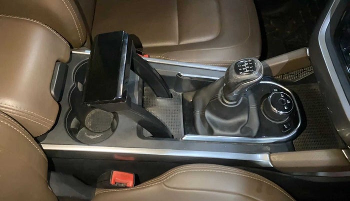2019 Tata Harrier XZ 2.0L, Diesel, Manual, 59,821 km, Gear Lever