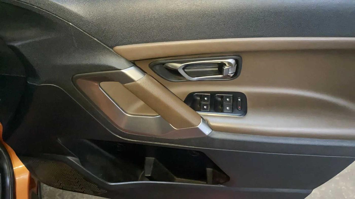 2019 Tata Harrier XZ 2.0L, Diesel, Manual, 59,821 km, Driver Side Door Panels Control