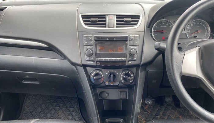 2017 Maruti Swift VXI O, Petrol, Manual, 39,625 km, Air Conditioner