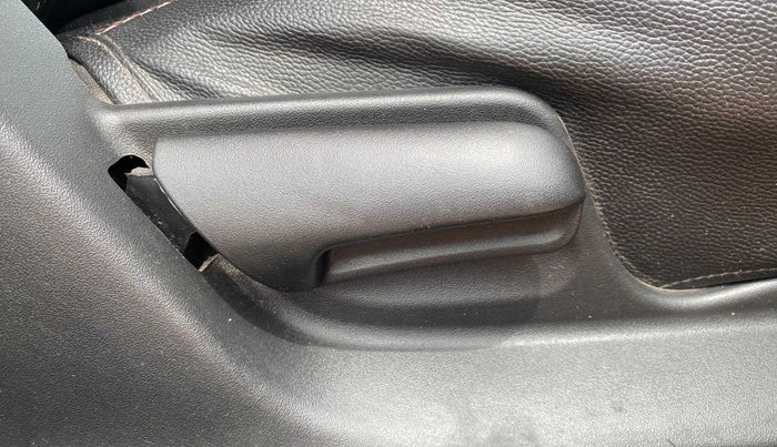 2017 Maruti Swift VXI O, Petrol, Manual, 39,625 km, Driver Side Adjustment Panel