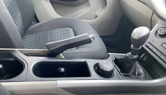 2019 Tata NEXON XM PETROL, Petrol, Manual, 38,247 km, Gear Lever