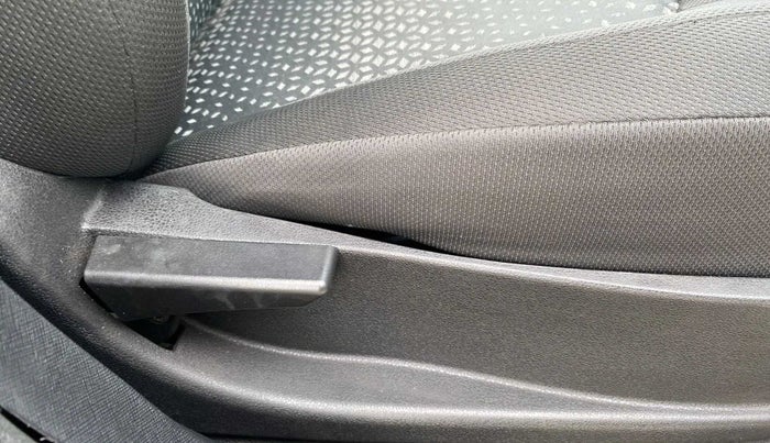 2019 Tata NEXON XM PETROL, Petrol, Manual, 38,247 km, Driver Side Adjustment Panel