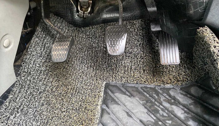 2019 Tata NEXON XM PETROL, Petrol, Manual, 38,247 km, Pedals