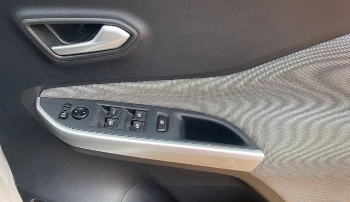 2022 Nissan MAGNITE XV TURBO CVT, Petrol, Automatic, 11,279 km, Driver Side Door Panels Control