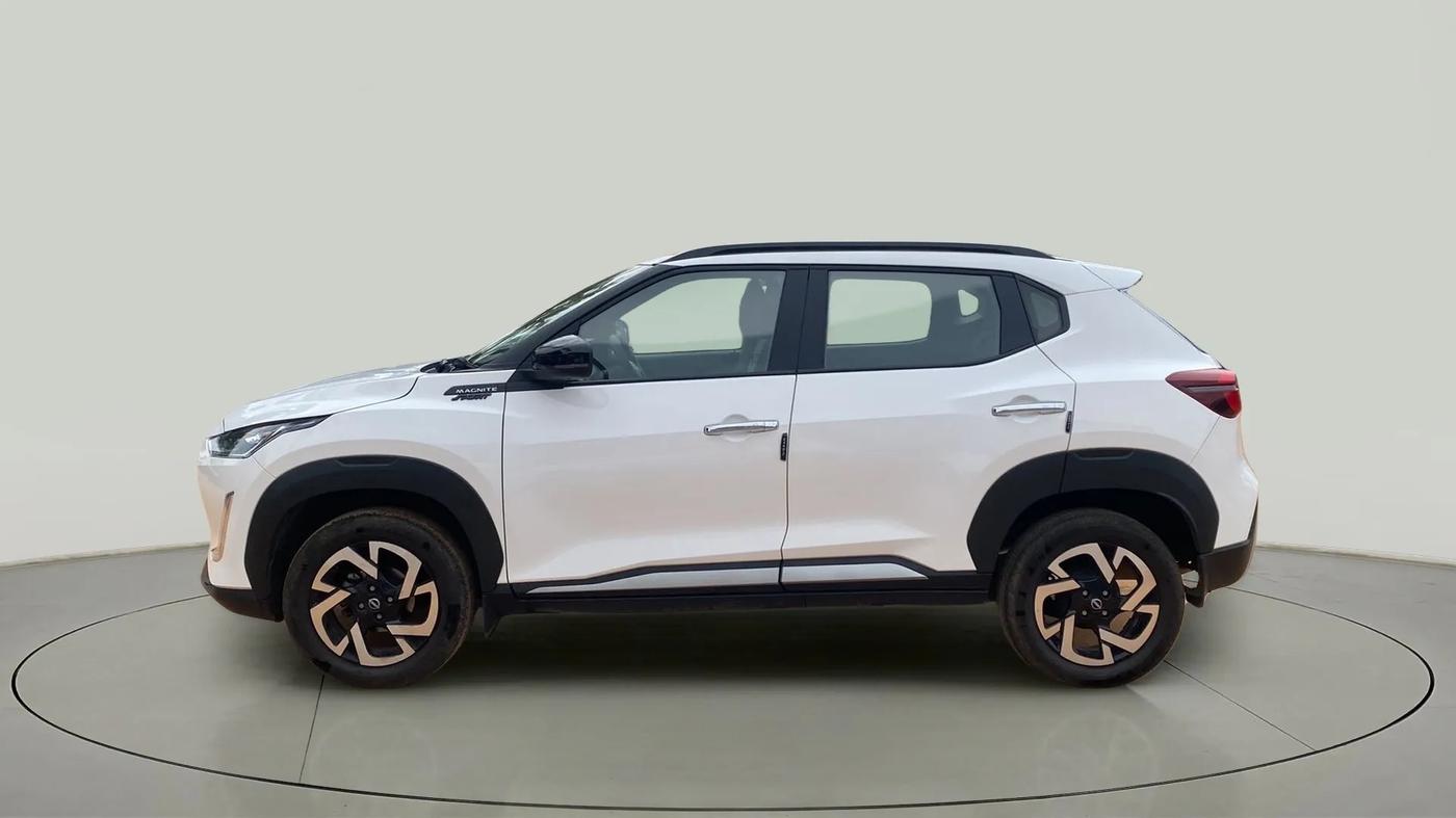 2022 Nissan MAGNITE XV TURBO CVT, Petrol, Automatic, 11,279 km, Left Side