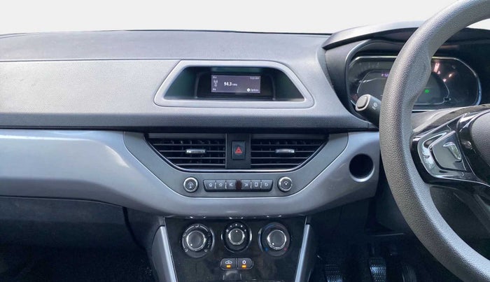 2021 Tata NEXON XM PETROL, Petrol, Manual, 43,197 km, Air Conditioner