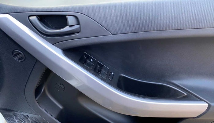 2021 Tata NEXON XM PETROL, Petrol, Manual, 43,197 km, Driver Side Door Panels Control