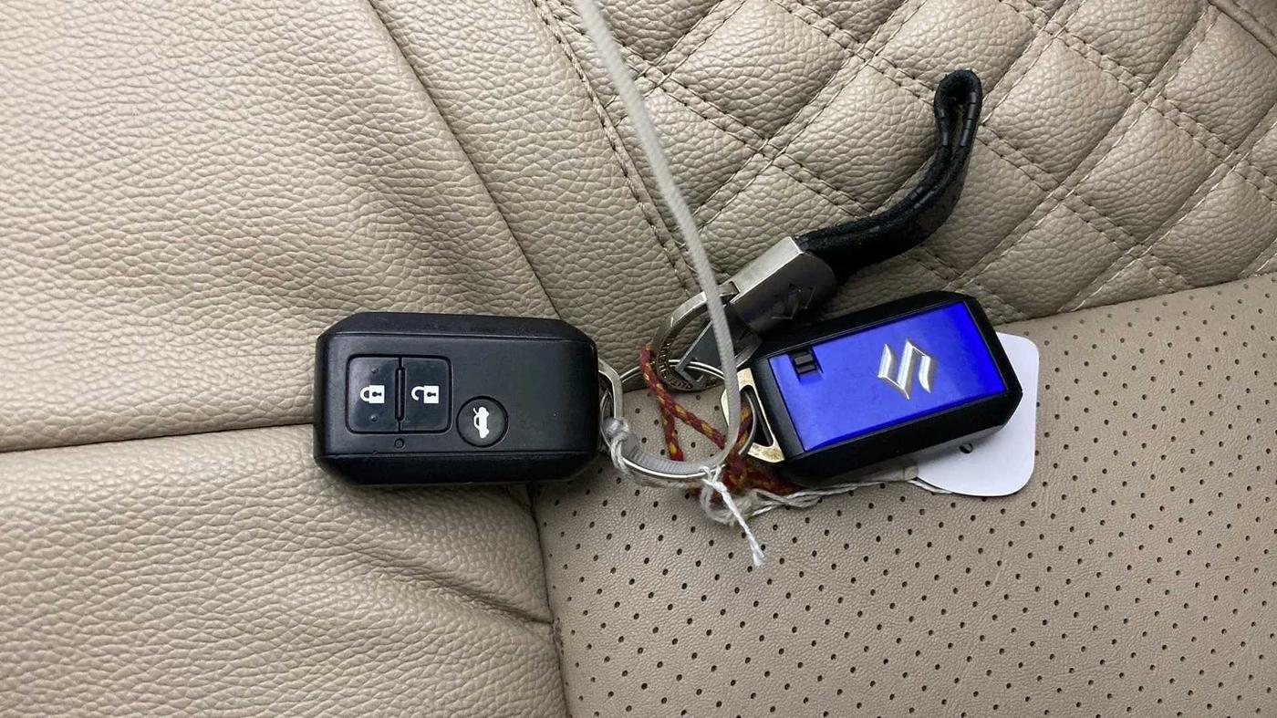 2021 Maruti Dzire ZXI Plus AMT, Petrol, Automatic, 54,064 km, Key Close Up
