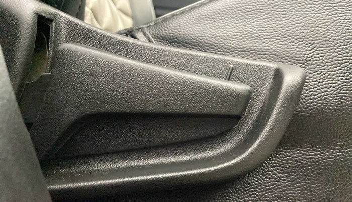 2022 Maruti S PRESSO VXI+, CNG, Manual, 19,870 km, Driver Side Adjustment Panel