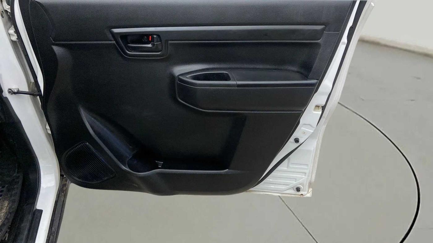 2022 Maruti S PRESSO VXI+, CNG, Manual, 19,870 km, Driver Side Door Panels Control