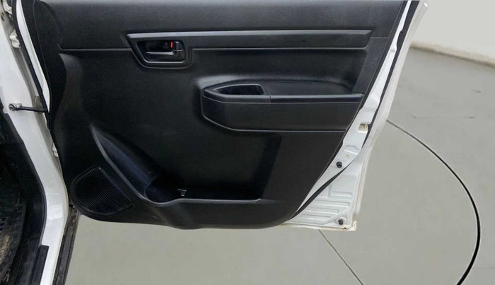 2022 Maruti S PRESSO VXI+, CNG, Manual, 19,870 km, Driver Side Door Panels Control