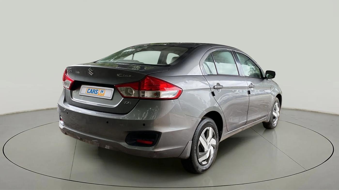 2015 Maruti Ciaz VXI, Petrol, Manual, 1,18,660 km, Right Back Diagonal