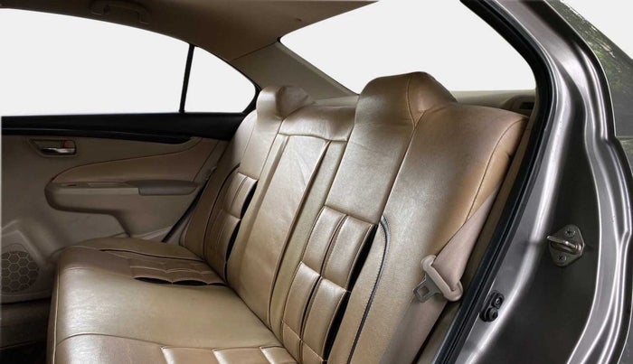 2015 Maruti Ciaz VXI, Petrol, Manual, 1,18,660 km, Right Side Rear Door Cabin