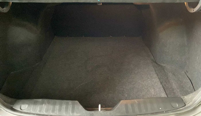 2015 Maruti Ciaz VXI, Petrol, Manual, 1,18,660 km, Boot Inside