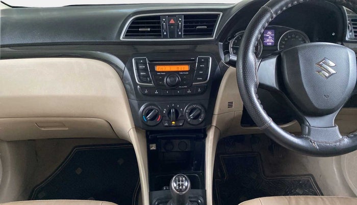 2015 Maruti Ciaz VXI, Petrol, Manual, 1,18,660 km, Air Conditioner