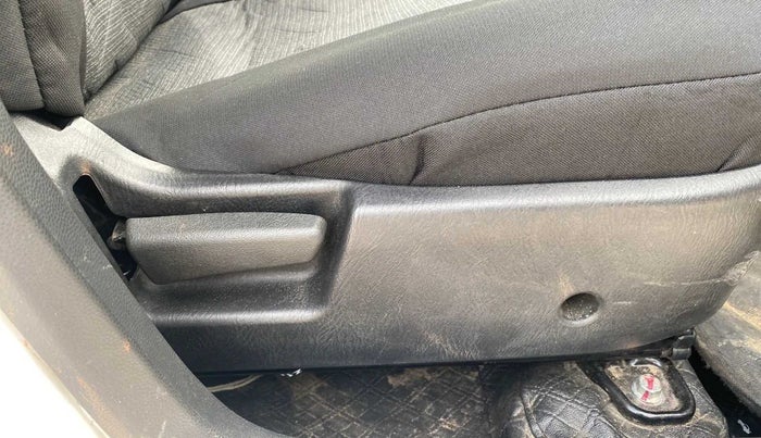 2022 Maruti Alto LXI O, Petrol, Manual, 6,441 km, Driver Side Adjustment Panel