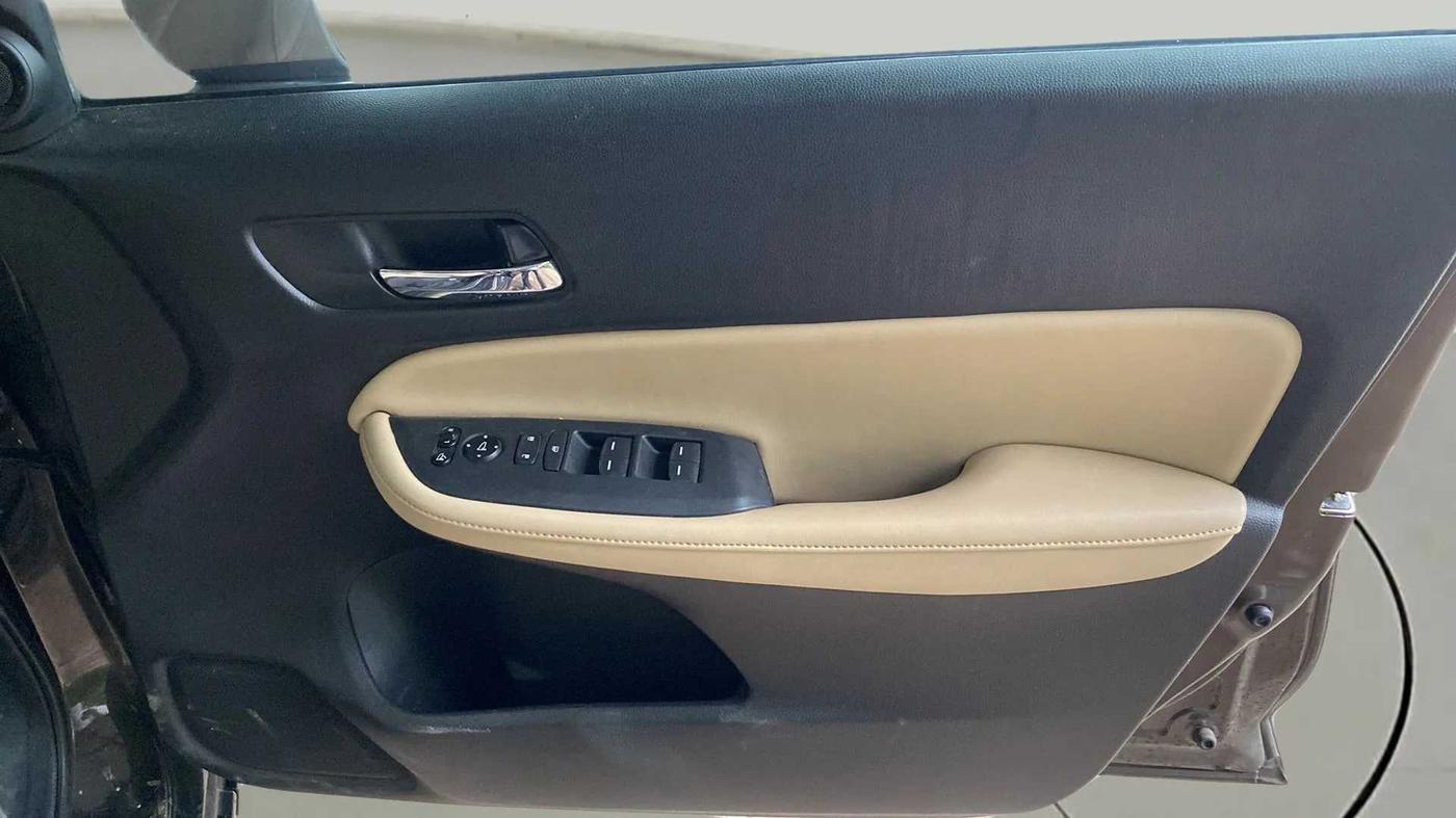 2021 Honda City 1.5L I-VTEC ZX CVT, Petrol, Automatic, 29,375 km, Driver Side Door Panels Control