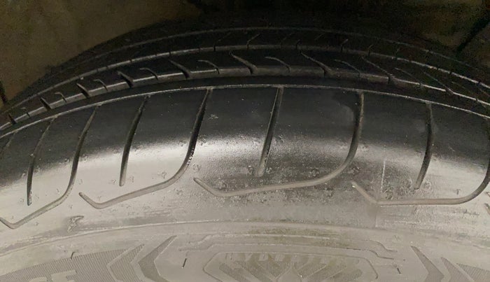 2019 Hyundai Creta SX 1.6 PETROL, Petrol, Manual, 43,499 km, Right Front Tyre Tread