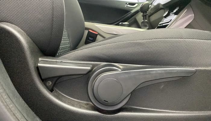2019 Tata NEXON XZ PLUS PETROL, Petrol, Manual, 76,325 km, Driver Side Adjustment Panel