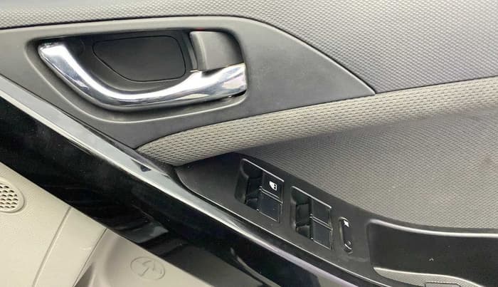 2019 Tata NEXON XZ PLUS PETROL, Petrol, Manual, 76,325 km, Driver Side Door Panels Control