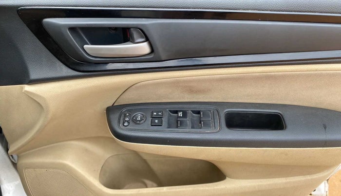 2018 Honda Amaze 1.2L I-VTEC V CVT, Petrol, Automatic, 31,493 km, Driver Side Door Panels Control