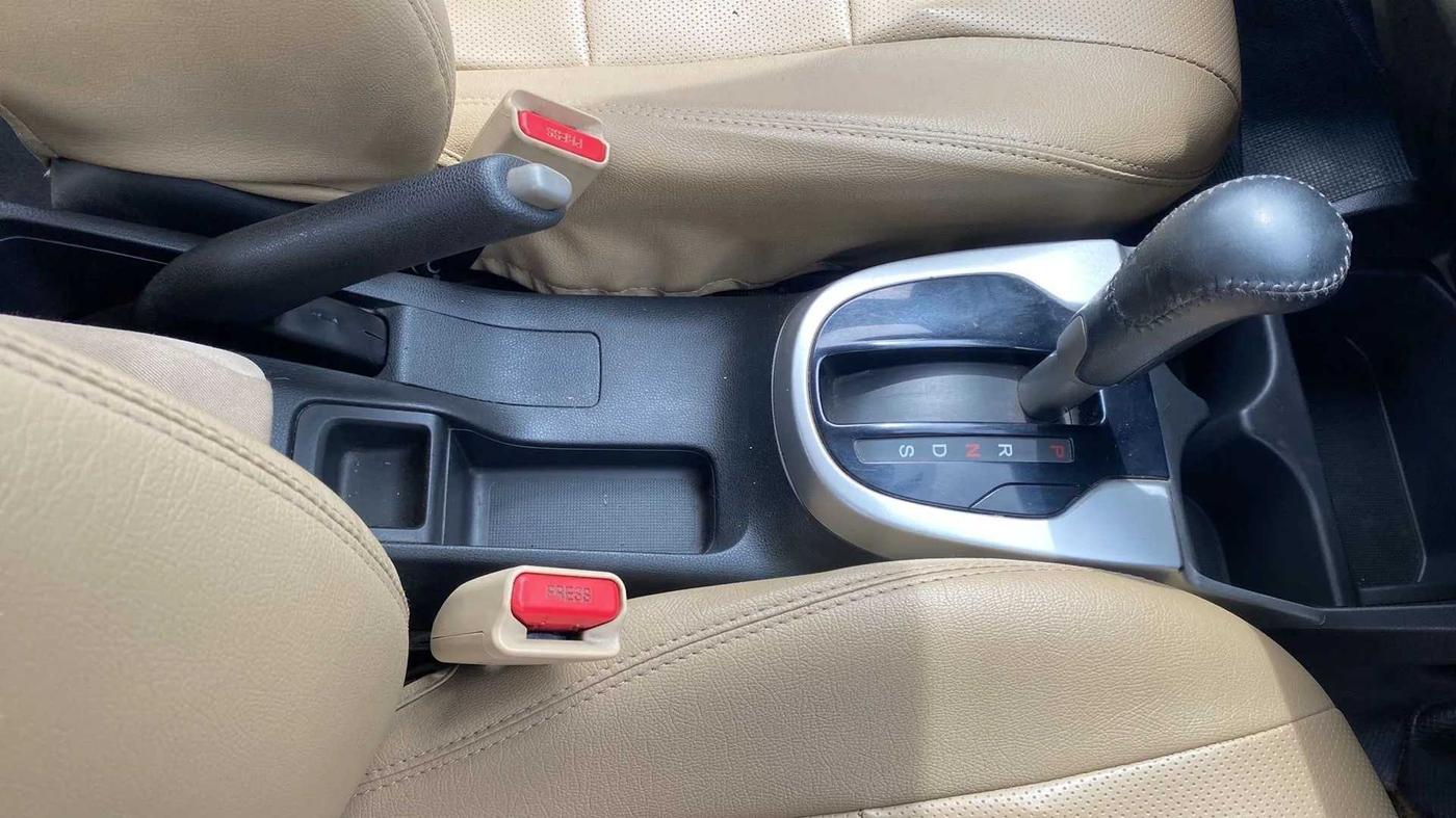 2019 Honda Jazz 1.2L I-VTEC VX CVT, Petrol, Automatic, 59,917 km, Gear Lever