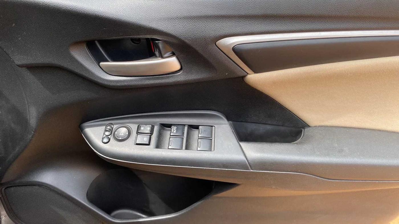2019 Honda Jazz 1.2L I-VTEC VX CVT, Petrol, Automatic, 59,917 km, Driver Side Door Panels Control