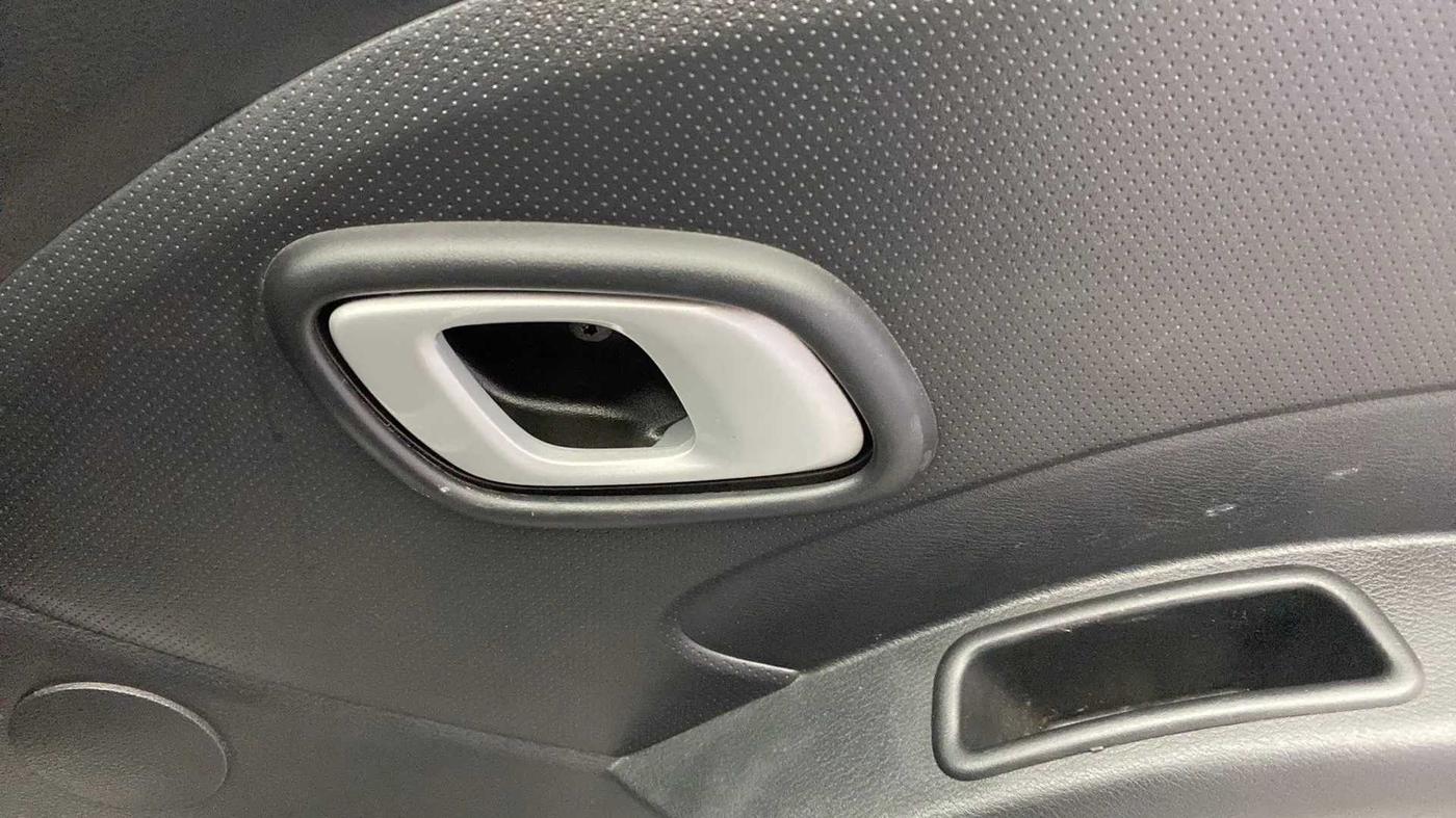 2018 Datsun Redi Go S 1.0 AMT, Petrol, Automatic, 60,107 km, Driver Side Door Panels Control