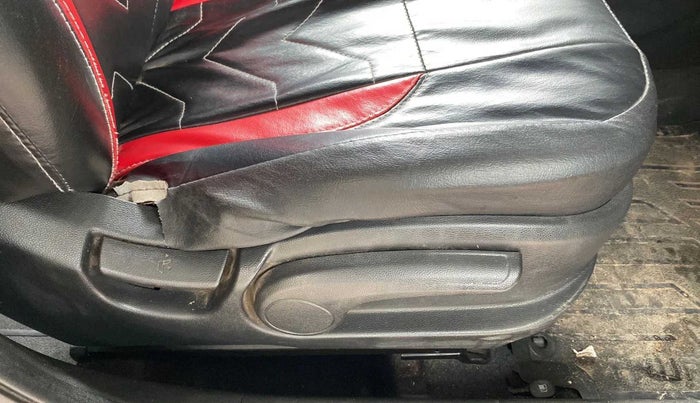 2014 Hyundai Elite i20 SPORTZ 1.2, CNG, Manual, 52,830 km, Driver Side Adjustment Panel