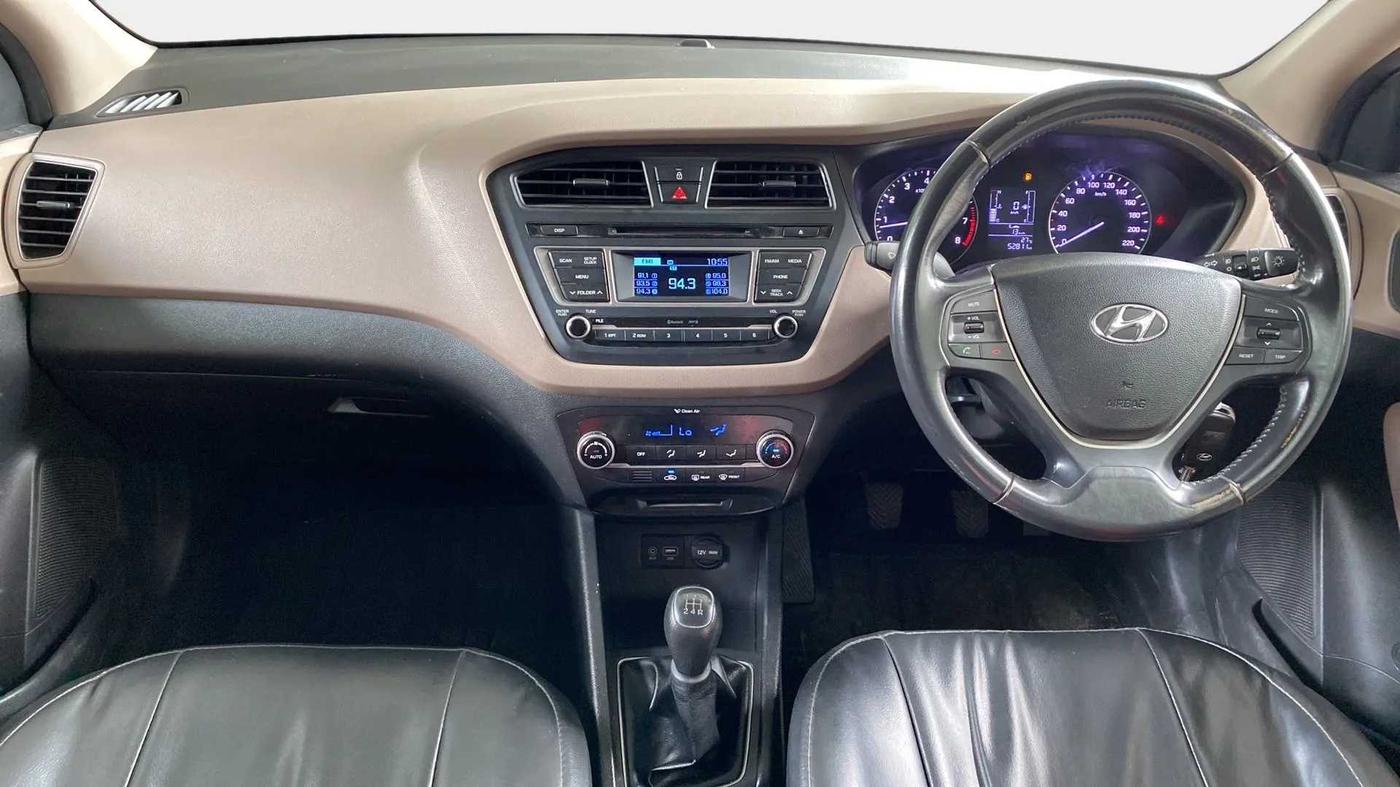2014 Hyundai Elite i20 SPORTZ 1.2, CNG, Manual, 52,830 km, Dashboard