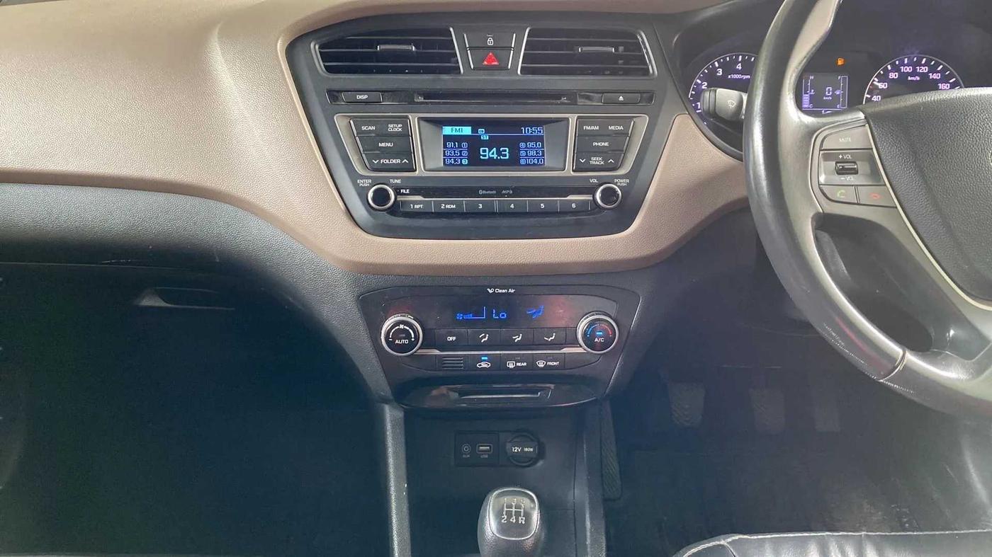2014 Hyundai Elite i20 SPORTZ 1.2, CNG, Manual, 52,830 km, Air Conditioner