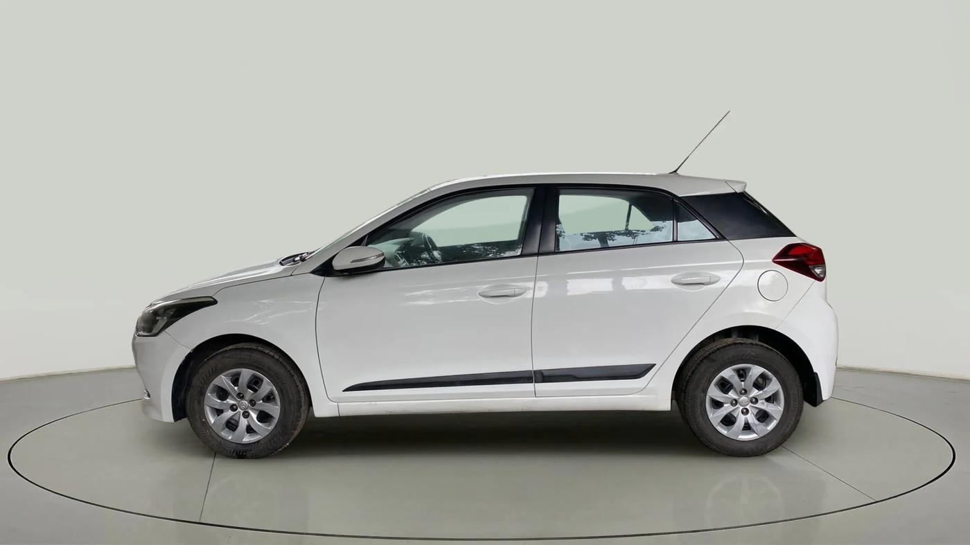 2014 Hyundai Elite i20 SPORTZ 1.2, CNG, Manual, 52,830 km, Left Side