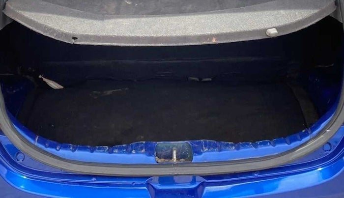 2015 Hyundai Eon SPORTZ, Petrol, Manual, 54,736 km, Boot Inside
