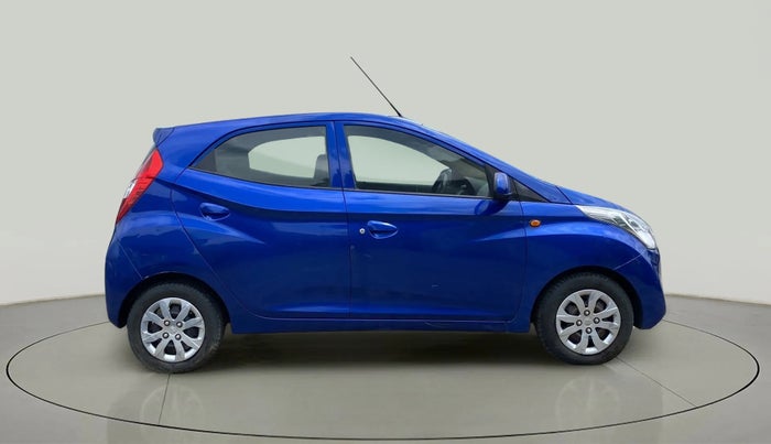 2015 Hyundai Eon SPORTZ, Petrol, Manual, 54,736 km, Right Side