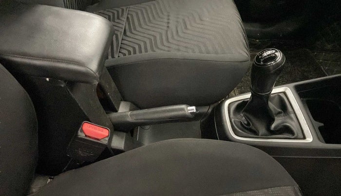 2018 Maruti Swift VXI, CNG, Manual, 67,024 km, Gear Lever